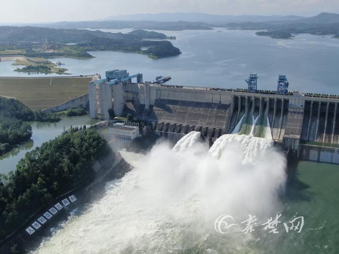 丹江口水力发电厂去年发电412亿千瓦时